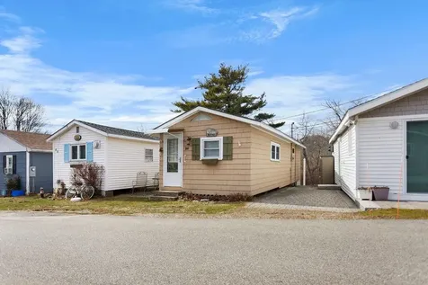 84 Acorn Road Hampton NH 03842