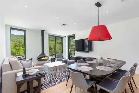 69 Hourglass Drive Stowe VT 05672