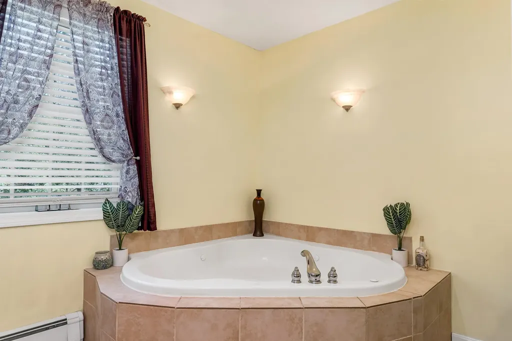 469 Shaker Jerry Road Moultonborough NH 03254