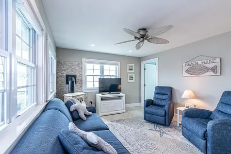 17 Cole Street Hampton NH 03874