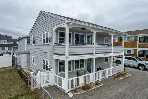 17 Cole Street Hampton NH 03874