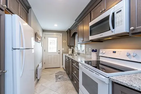 17 Cole Street Hampton NH 03874