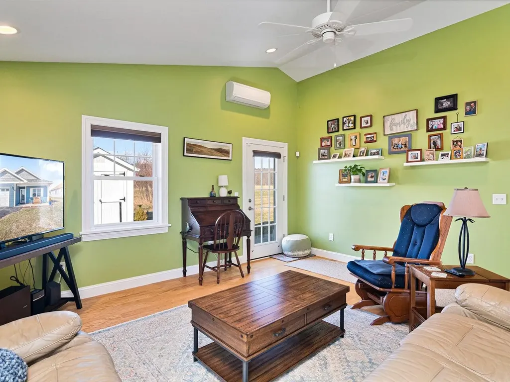 21 Dewey Drive Georgia VT 05478