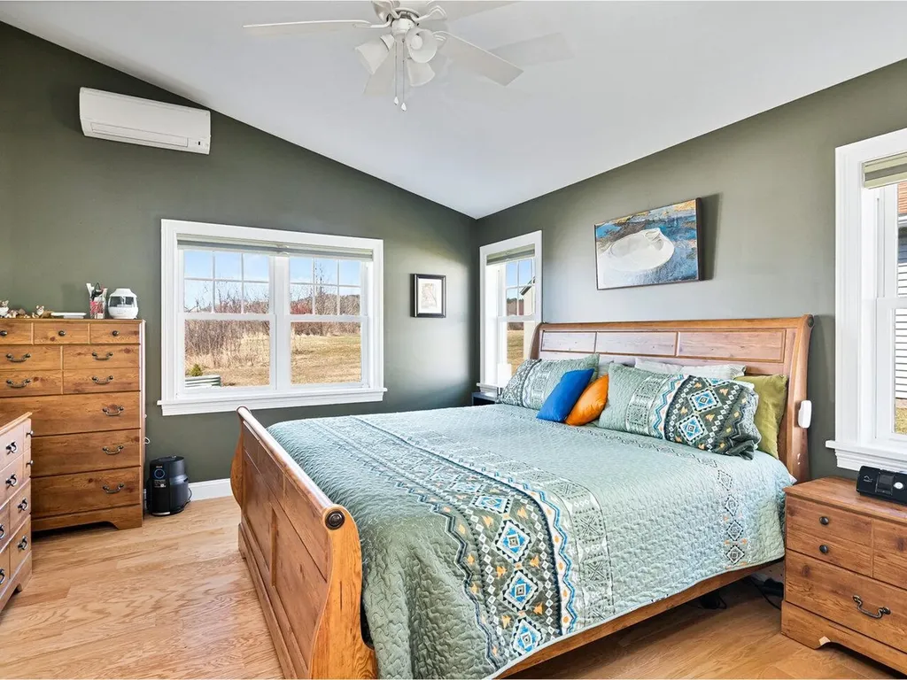 21 Dewey Drive Georgia VT 05478