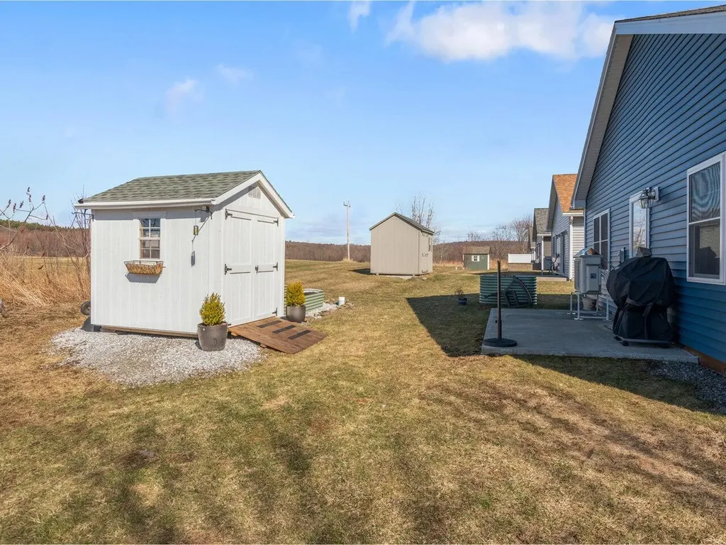 21 Dewey Drive Georgia VT 05478