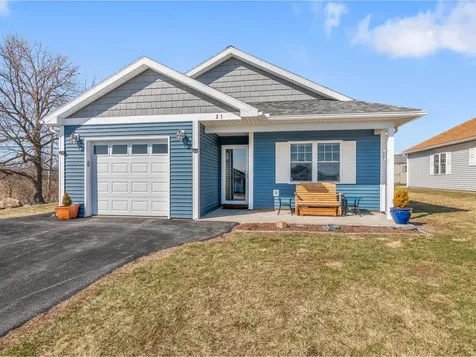 21 Dewey Drive Georgia VT 05478