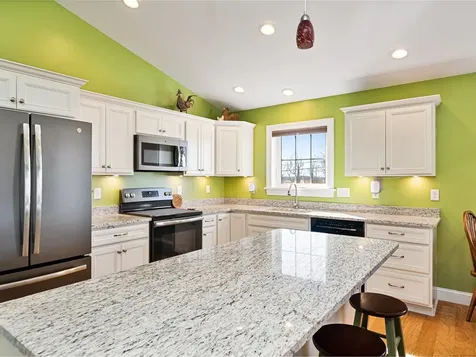 21 Dewey Drive Georgia VT 05478