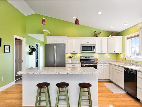 21 Dewey Drive Georgia VT 05478