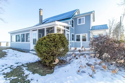 43 Abenaki Drive Newport City VT 05855