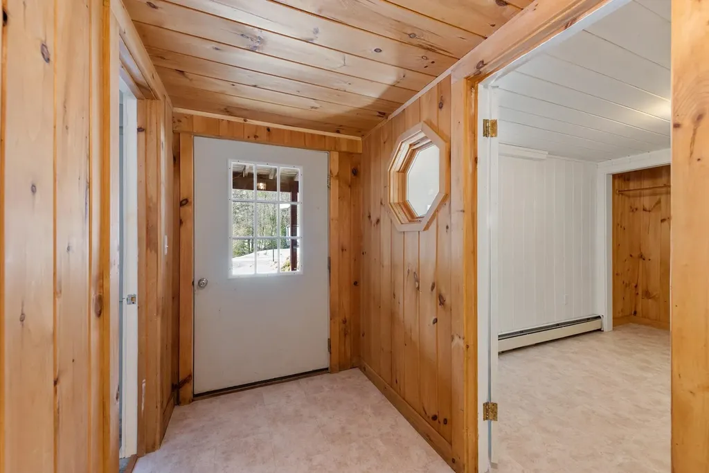 731 River Road Dorchester NH 03266