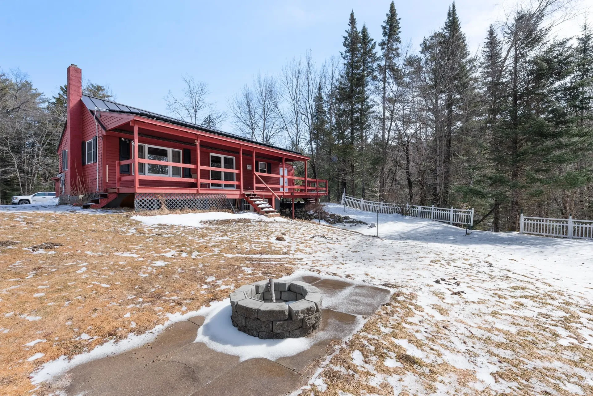 731 River Road Dorchester NH 03266