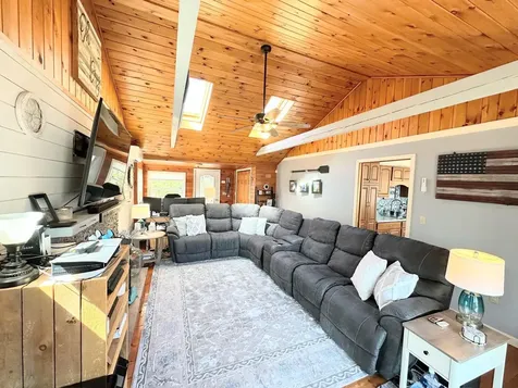 13 Dowling Drive Middleton NH 03887