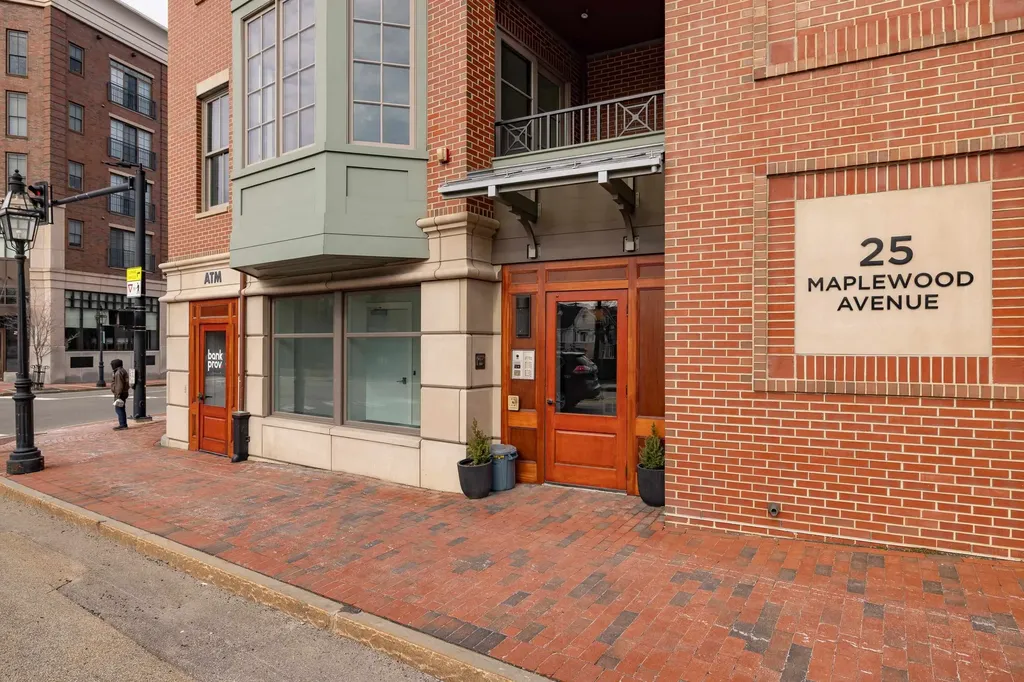 25 Maplewood Avenue Portsmouth NH 03801