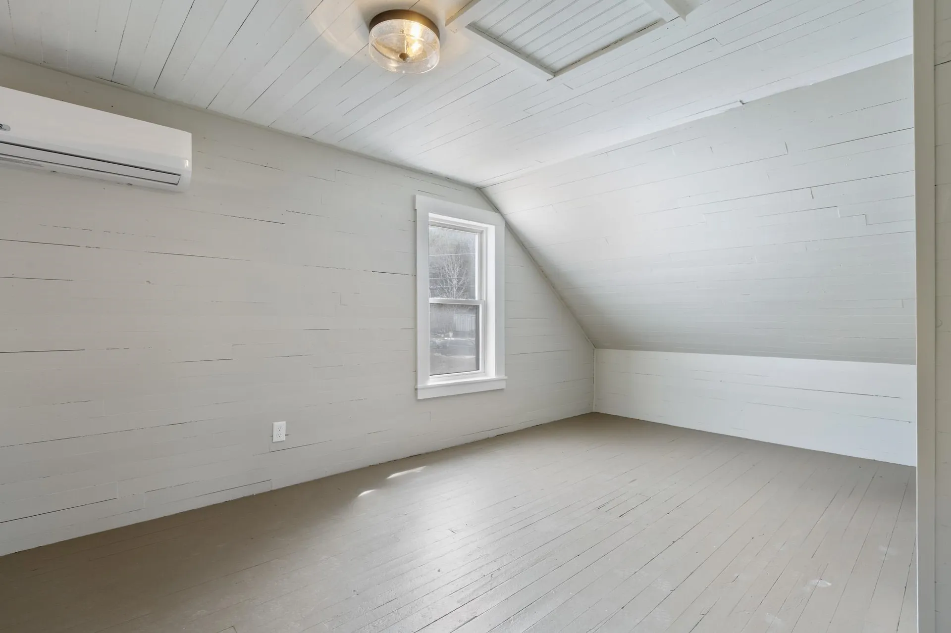 1047 Mount Moosilauke Highway Haverhill NH 03780