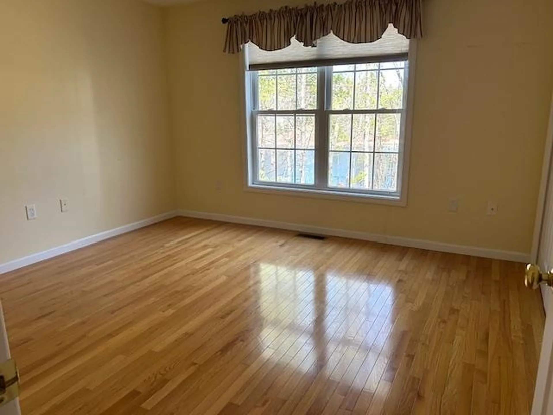 17 Sherwood Road Raymond NH 03077