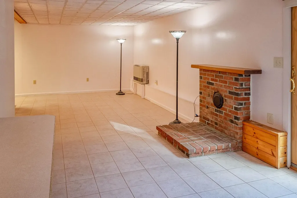 181 Charles Street Farmington NH 03835