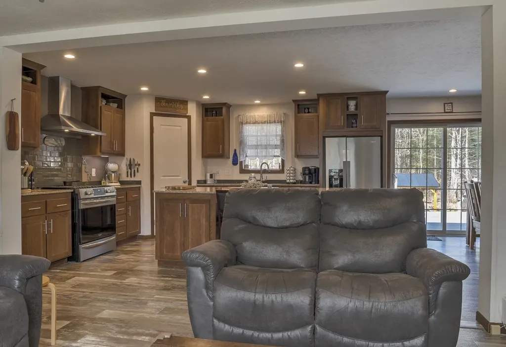 65 Nh Route 119 East Fitzwilliam NH 03447