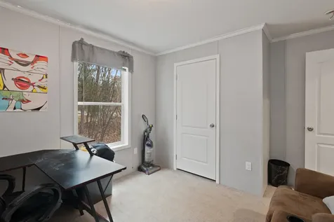 142 Shannon Road Colchester VT 05446