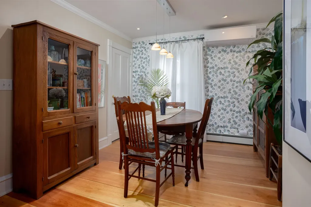 947 Pine Street Burlington VT 05401