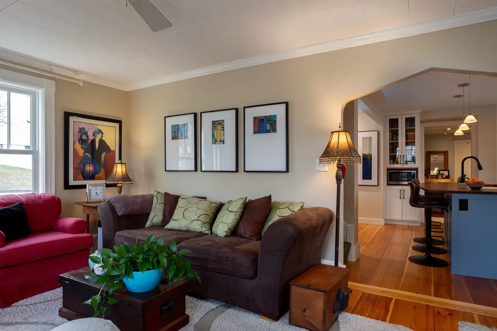 947 Pine Street Burlington VT 05401