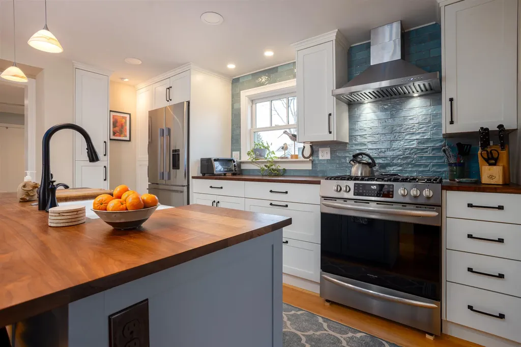 947 Pine Street Burlington VT 05401