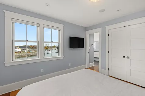 35 Salter Street Portsmouth NH 03801