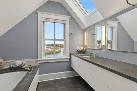 35 Salter Street Portsmouth NH 03801