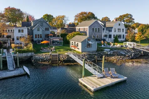 35 Salter Street Portsmouth NH 03801