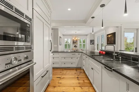 35 Salter Street Portsmouth NH 03801