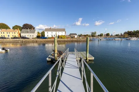 35 Salter Street Portsmouth NH 03801