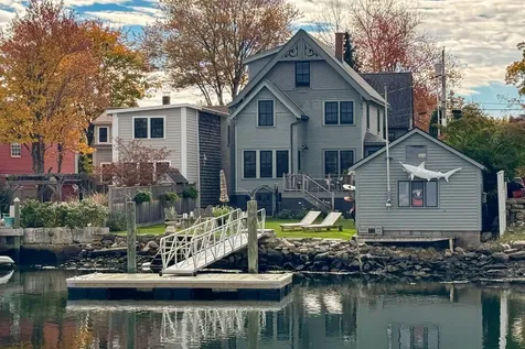 35 Salter Street Portsmouth NH 03801