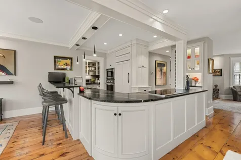 35 Salter Street Portsmouth NH 03801
