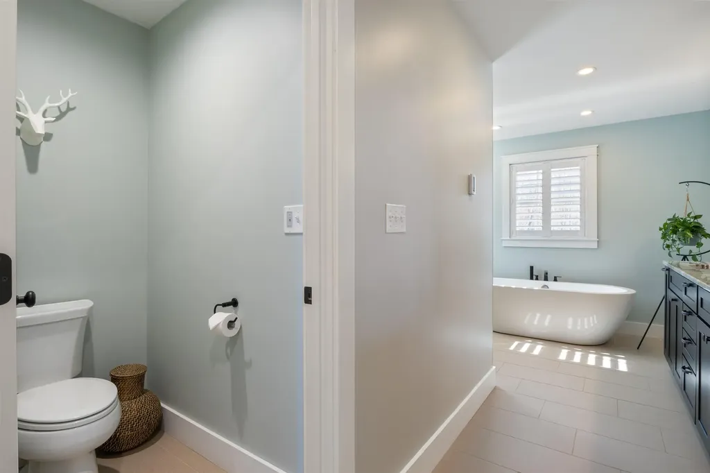 11 Hovey Road Londonderry NH 03053
