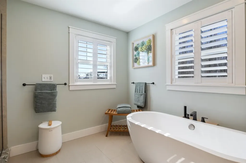 11 Hovey Road Londonderry NH 03053