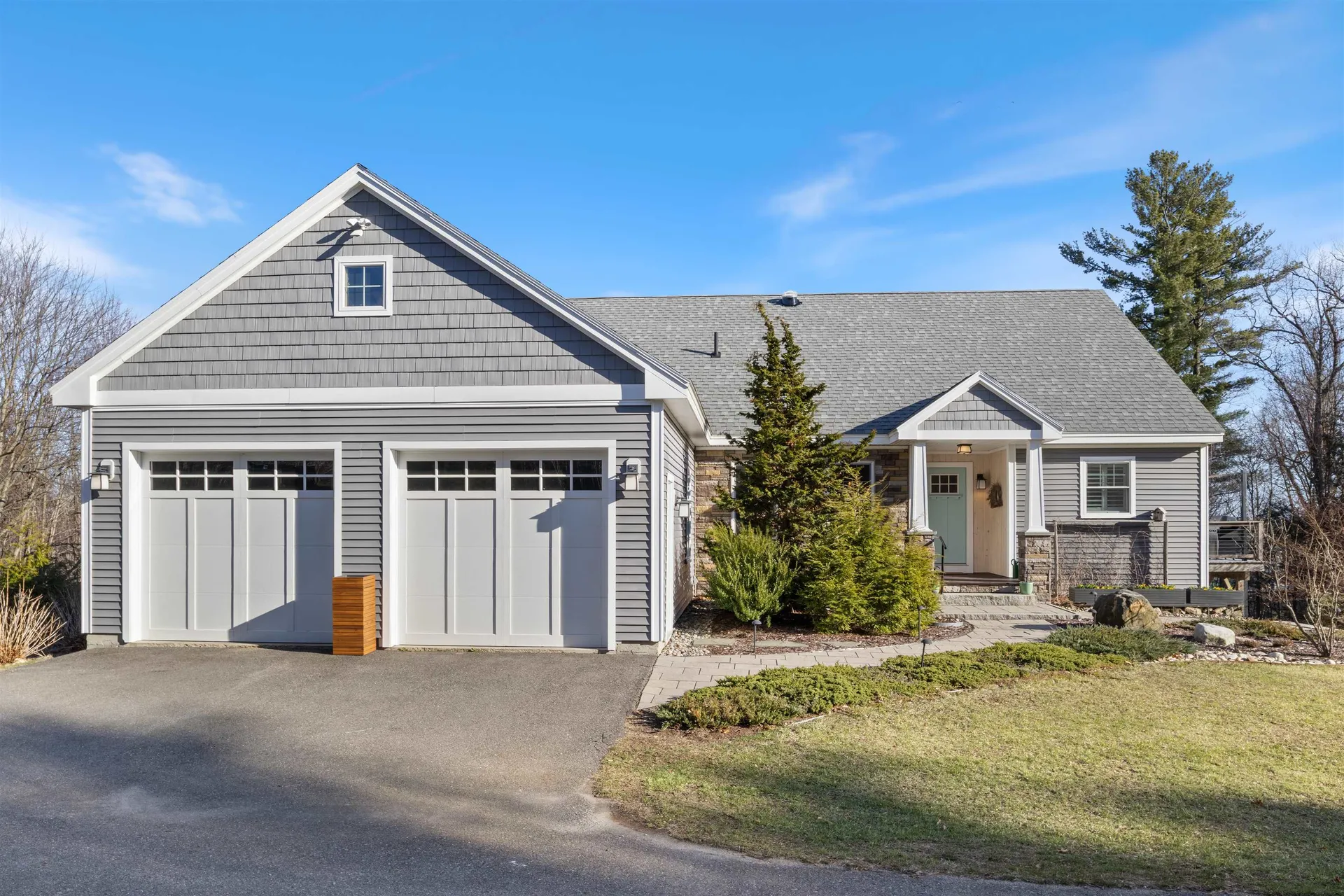 11 Hovey Road Londonderry NH 03053