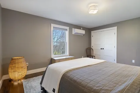 11 Hovey Road Londonderry NH 03053