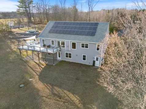 11 Hovey Road Londonderry NH 03053