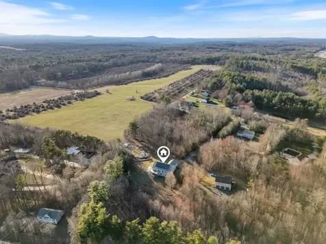 11 Hovey Road Londonderry NH 03053