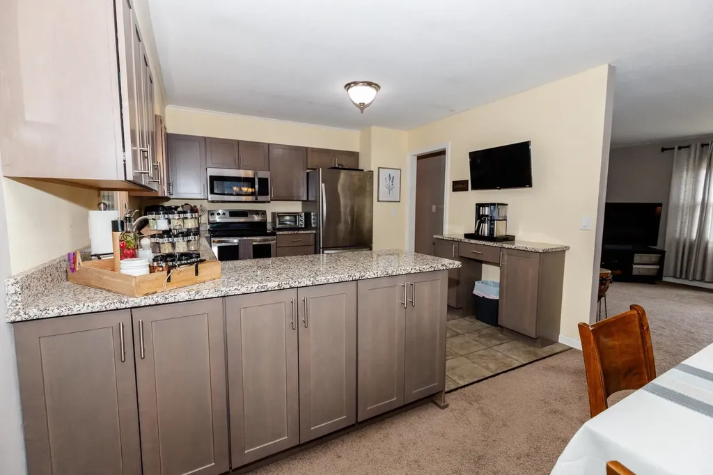 27 Trowbridge Road Keene NH 03431