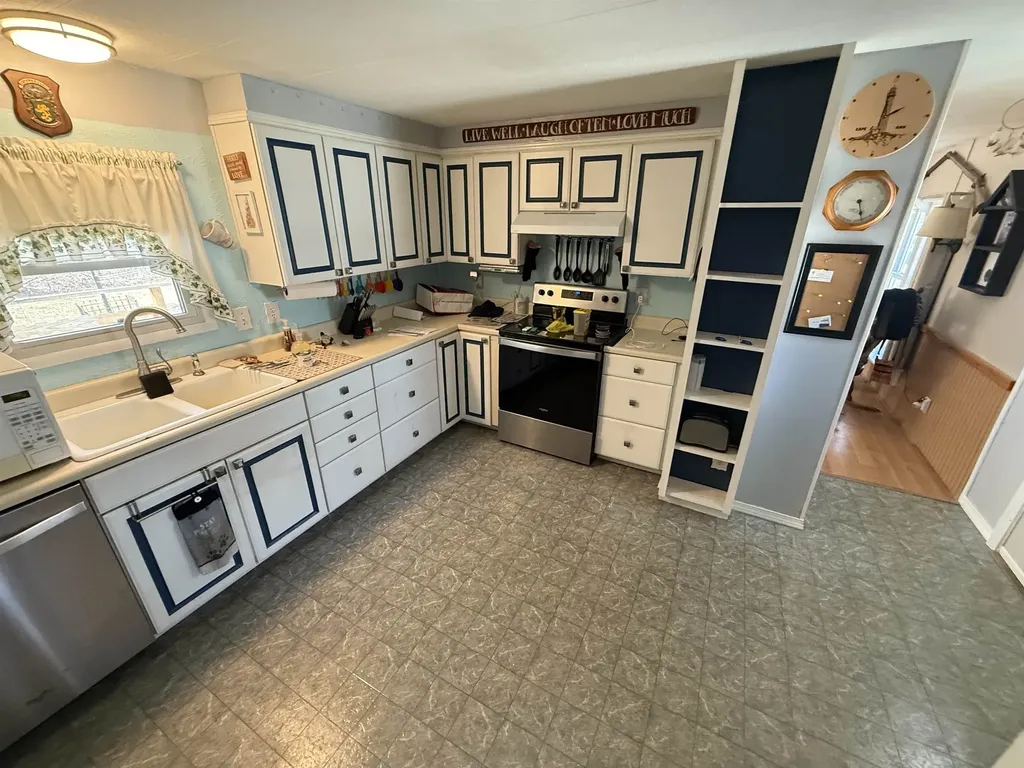 275 Cross Mill Road Northfield NH 03276