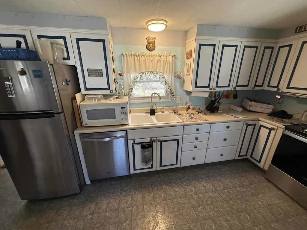 275 Cross Mill Road Northfield NH 03276