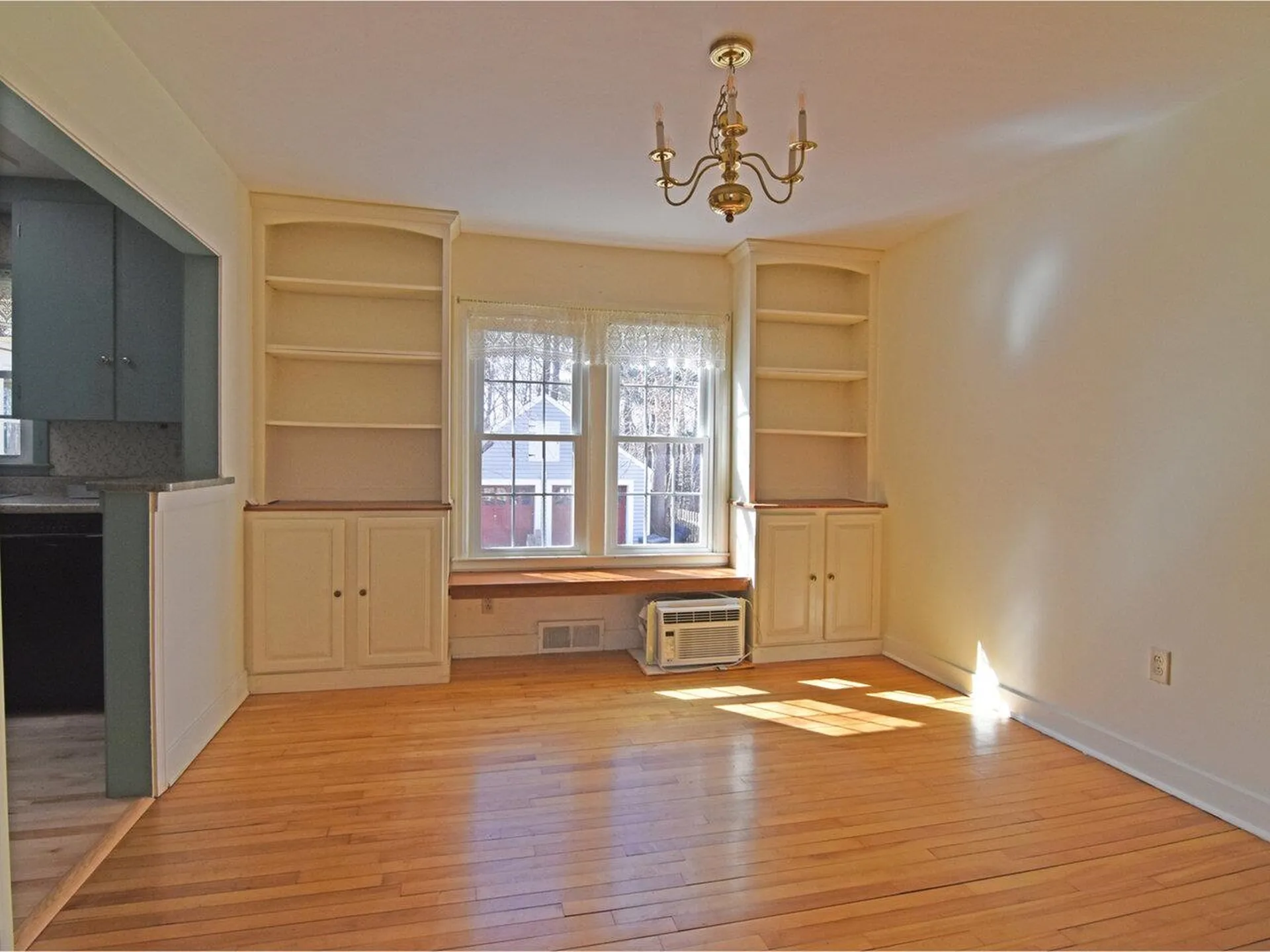 1033 Pine Street Burlington VT 05401