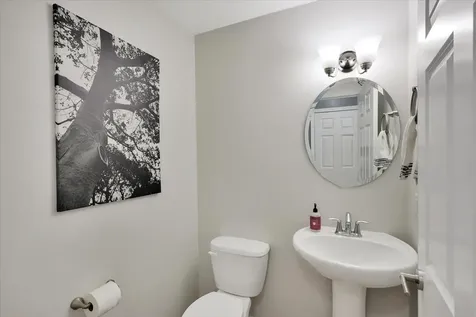 222b Ledgewood Lane Georgia VT 05468