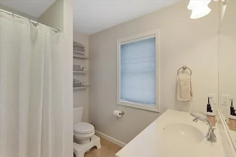 222b Ledgewood Lane Georgia VT 05468