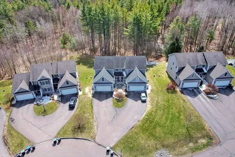 222b Ledgewood Lane Georgia VT 05468