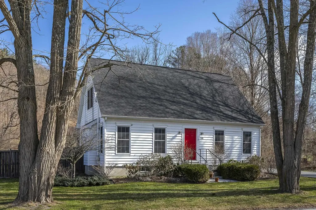 530 Route 313 Arlington VT 05250