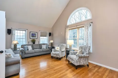 84 Pasture Drive Goffstown NH 03045