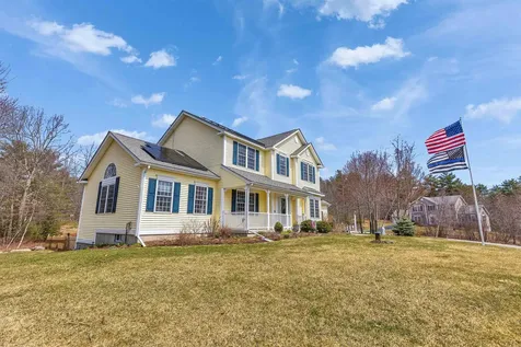 84 Pasture Drive Goffstown NH 03045