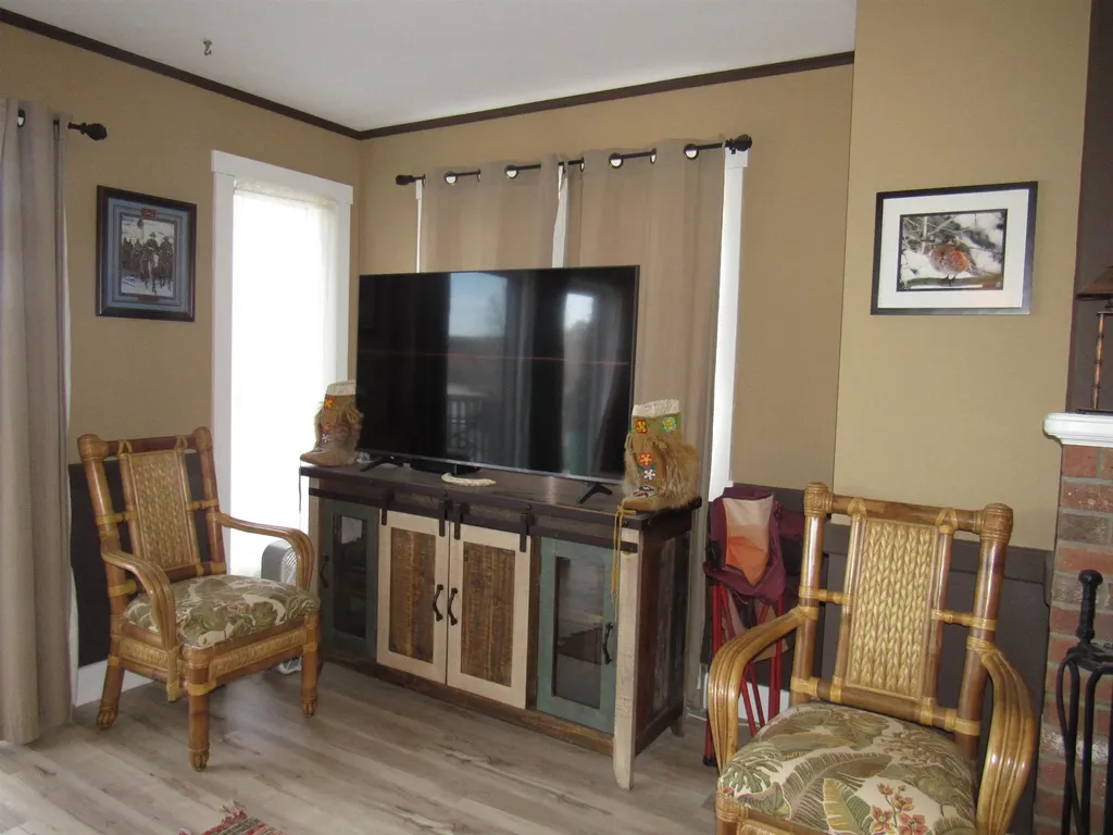 361 Holbrook Bay Commons Newport Town VT 05857