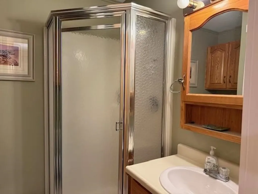 361 Holbrook Bay Commons Newport Town VT 05857